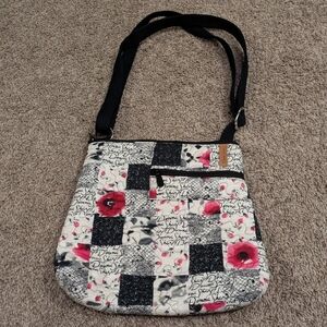 Donna Sharp Y2K vintage early 2000s style pink and black quilted patchwork purse